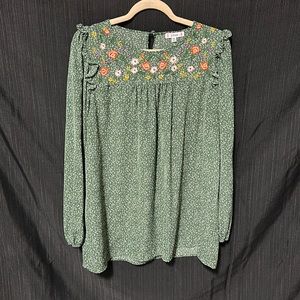 L Love brand Green w/flowers 100% polyester top /‎ Size 2XL / W-6